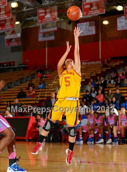 Thumbnail 3 in Rialto vs. Rosary (Nike Extravaganza) photogallery.