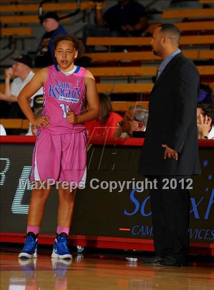 Thumbnail 3 in Rialto vs. Rosary (Nike Extravaganza) photogallery.