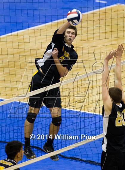 Thumbnail 1 in Sachem North vs. McQuaid Jesuit (NYSPHSAA Division I Final) photogallery.