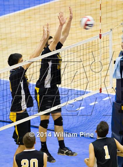 Thumbnail 2 in Sachem North vs. McQuaid Jesuit (NYSPHSAA Division I Final) photogallery.