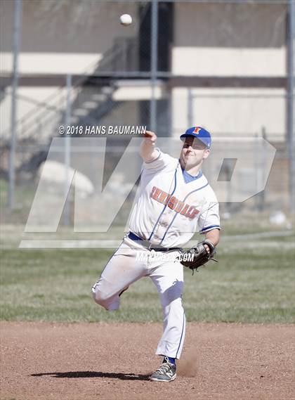 Thumbnail 3 in Innisdale vs. Neah-Kah-Nie (Hug Tournament) photogallery.