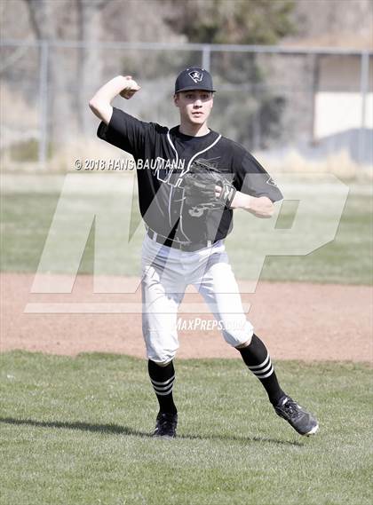 Thumbnail 1 in Innisdale vs. Neah-Kah-Nie (Hug Tournament) photogallery.