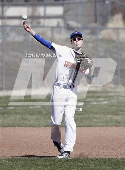 Thumbnail 1 in Innisdale vs. Neah-Kah-Nie (Hug Tournament) photogallery.