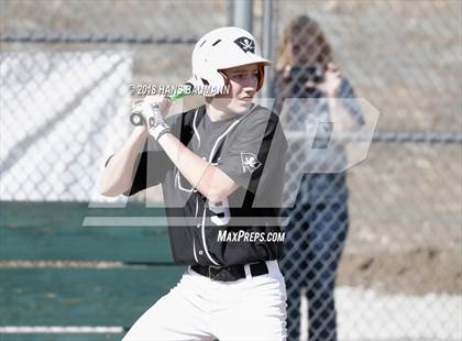 Thumbnail 1 in Innisdale vs. Neah-Kah-Nie (Hug Tournament) photogallery.