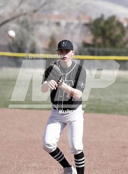 Thumbnail 3 in Innisdale vs. Neah-Kah-Nie (Hug Tournament) photogallery.