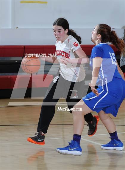 Thumbnail 1 in Frisch vs Hebrew Academy (Steve Glouberman Tournament) photogallery.