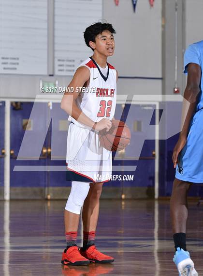 Thumbnail 2 in Burbank vs. Pleasant Grove (St. Hope Elite Classic) photogallery.