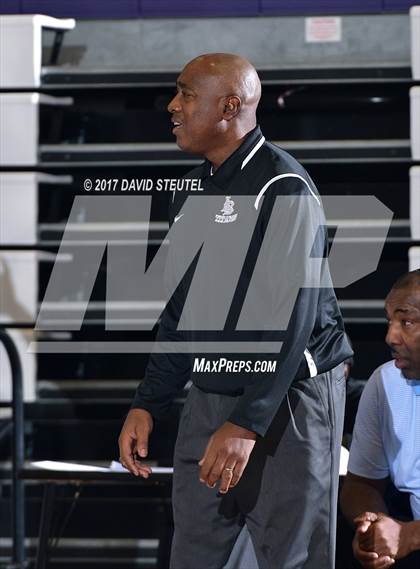 Thumbnail 2 in Burbank vs. Pleasant Grove (St. Hope Elite Classic) photogallery.