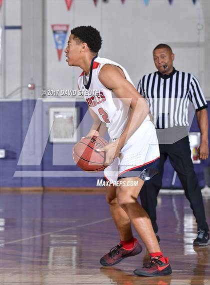Thumbnail 2 in Burbank vs. Pleasant Grove (St. Hope Elite Classic) photogallery.