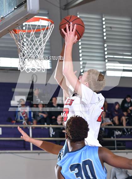 Thumbnail 1 in Burbank vs. Pleasant Grove (St. Hope Elite Classic) photogallery.