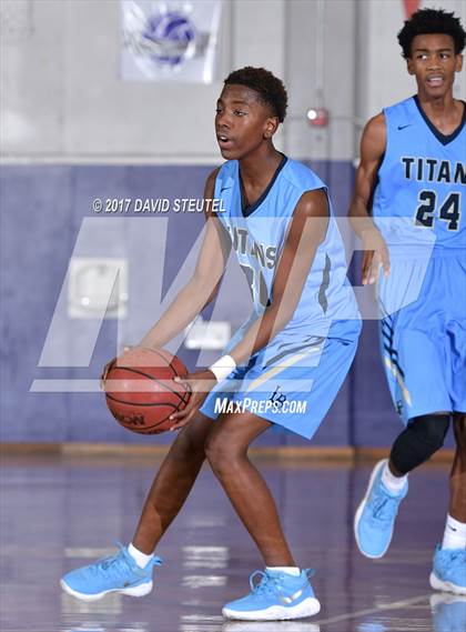 Thumbnail 2 in Burbank vs. Pleasant Grove (St. Hope Elite Classic) photogallery.