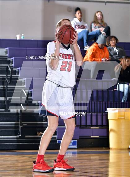 Thumbnail 2 in Burbank vs. Pleasant Grove (St. Hope Elite Classic) photogallery.