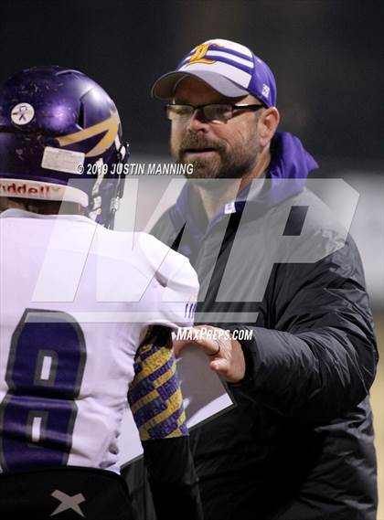 Thumbnail 2 in Fordyce vs. Lavaca (AAA 2A 1st Round Playoff) photogallery.