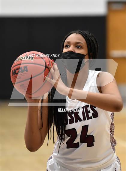 Thumbnail 2 in Valley Vista vs. Hamilton (AIA 6A Final) photogallery.