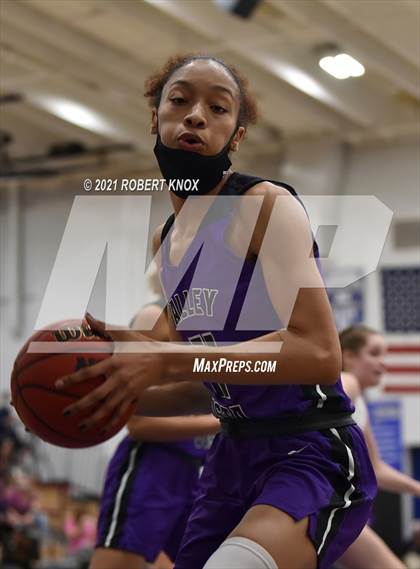 Thumbnail 1 in Valley Vista vs. Hamilton (AIA 6A Final) photogallery.