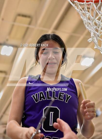 Thumbnail 3 in Valley Vista vs. Hamilton (AIA 6A Final) photogallery.