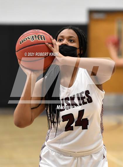 Thumbnail 3 in Valley Vista vs. Hamilton (AIA 6A Final) photogallery.