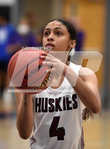 Thumbnail 3 in Valley Vista vs. Hamilton (AIA 6A Final) photogallery.