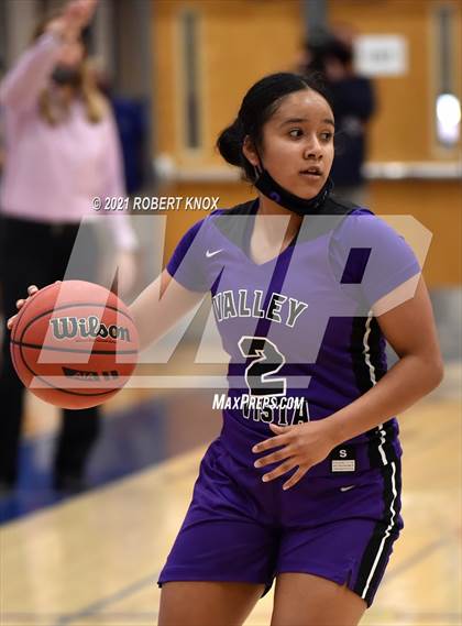 Thumbnail 1 in Valley Vista vs. Hamilton (AIA 6A Final) photogallery.