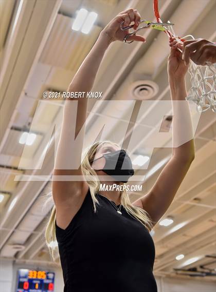 Thumbnail 2 in Valley Vista vs. Hamilton (AIA 6A Final) photogallery.