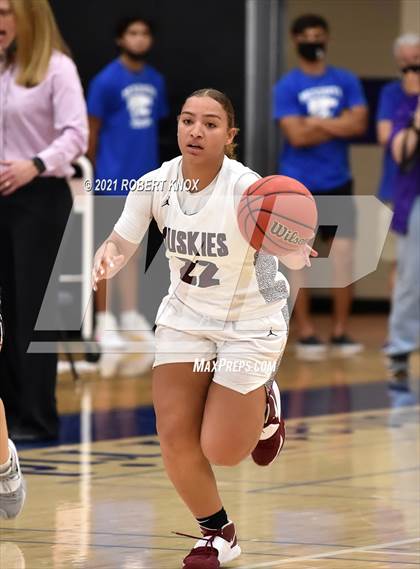 Thumbnail 3 in Valley Vista vs. Hamilton (AIA 6A Final) photogallery.