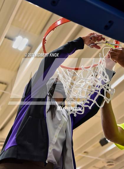 Thumbnail 1 in Valley Vista vs. Hamilton (AIA 6A Final) photogallery.