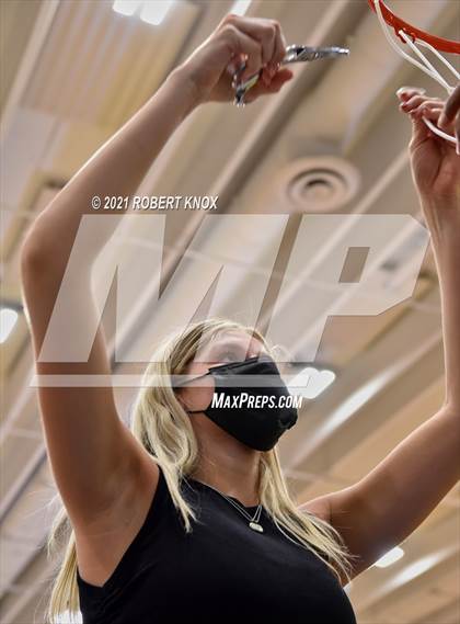 Thumbnail 3 in Valley Vista vs. Hamilton (AIA 6A Final) photogallery.