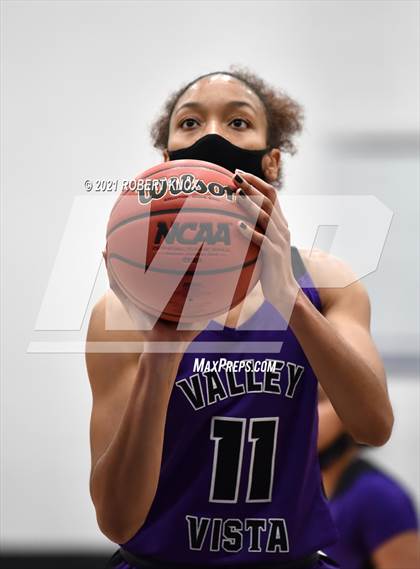 Thumbnail 3 in Valley Vista vs. Hamilton (AIA 6A Final) photogallery.