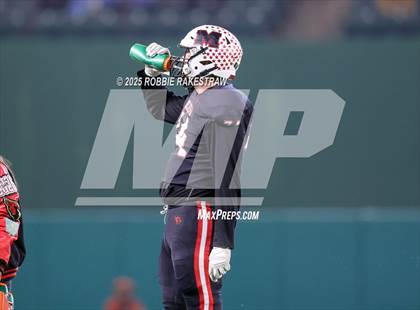 Thumbnail 3 in Argyle @ Melissa (UIL 5A D2 Football Regional Final) photogallery.