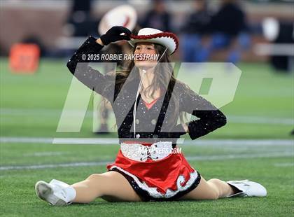 Thumbnail 2 in Argyle @ Melissa (UIL 5A D2 Football Regional Final) photogallery.