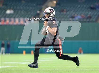 Thumbnail 2 in Argyle @ Melissa (UIL 5A D2 Football Regional Final) photogallery.