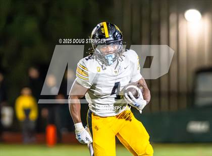 Thumbnail 3 in Bishop O'Dowd @ Moreau Catholic photogallery.