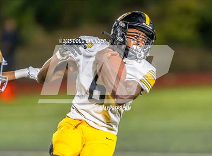 Thumbnail 2 in Bishop O'Dowd @ Moreau Catholic photogallery.