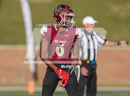 Thumbnail 1 in De Smet Jesuit vs. Joplin (MSHSAA Class 6 Championship) photogallery.