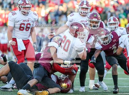 Thumbnail 2 in De Smet Jesuit vs. Joplin (MSHSAA Class 6 Championship) photogallery.
