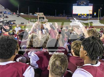 Thumbnail 2 in De Smet Jesuit vs. Joplin (MSHSAA Class 6 Championship) photogallery.