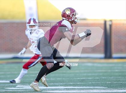 Thumbnail 2 in De Smet Jesuit vs. Joplin (MSHSAA Class 6 Championship) photogallery.