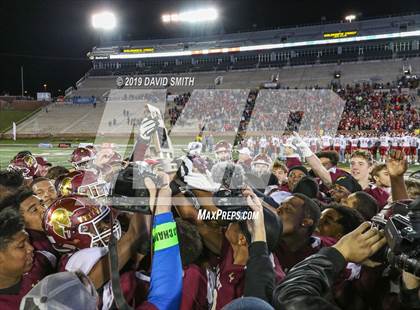 Thumbnail 3 in De Smet Jesuit vs. Joplin (MSHSAA Class 6 Championship) photogallery.