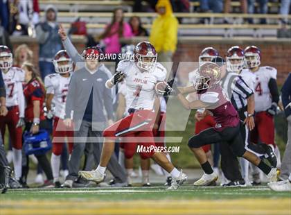 Thumbnail 2 in De Smet Jesuit vs. Joplin (MSHSAA Class 6 Championship) photogallery.