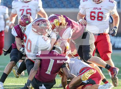 Thumbnail 2 in De Smet Jesuit vs. Joplin (MSHSAA Class 6 Championship) photogallery.