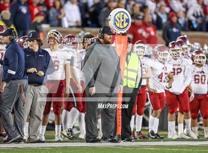 Thumbnail 2 in De Smet Jesuit vs. Joplin (MSHSAA Class 6 Championship) photogallery.
