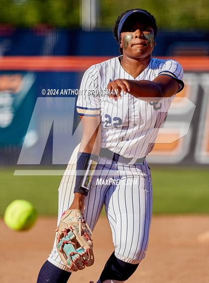 Thumbnail 2 in Dixon vs. Central Catholic (CIF SJS D4 Final) photogallery.