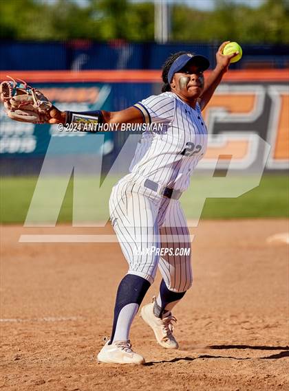 Thumbnail 3 in Dixon vs. Central Catholic (CIF SJS D4 Final) photogallery.