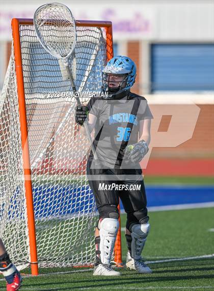 Thumbnail 2 in Midd-West vs Danville (PIAA District IV Class AA Semi-final) photogallery.