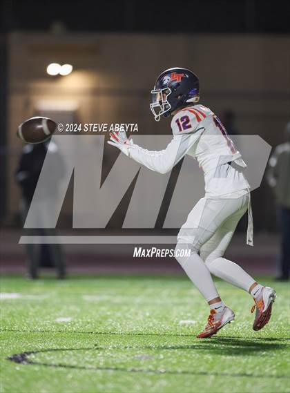Thumbnail 2 in Legend @ Regis Jesuit photogallery.