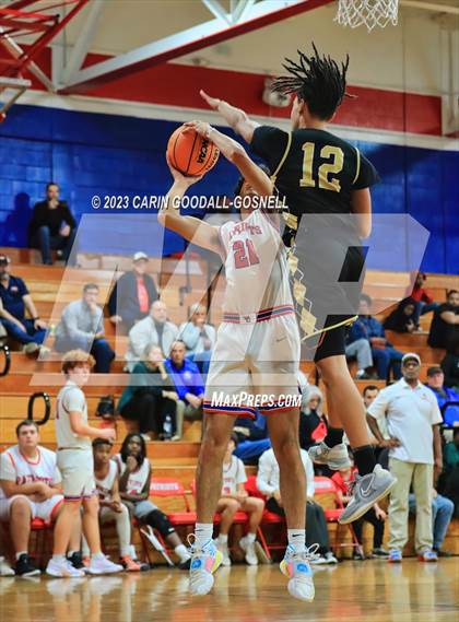 Thumbnail 1 in Kinston @ West Carteret photogallery.