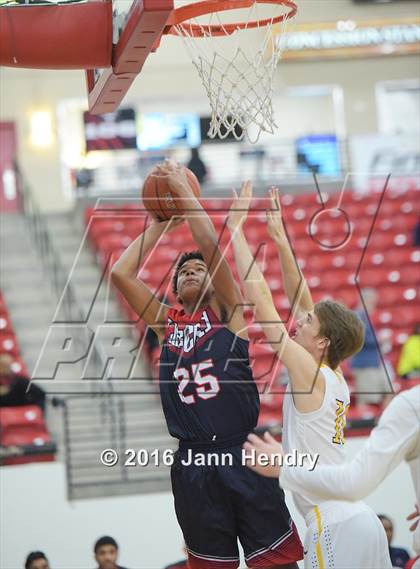 Thumbnail 2 in Durango @ Liberty (Big City Showdown) photogallery.