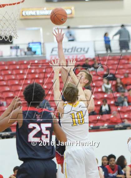 Thumbnail 3 in Durango @ Liberty (Big City Showdown) photogallery.