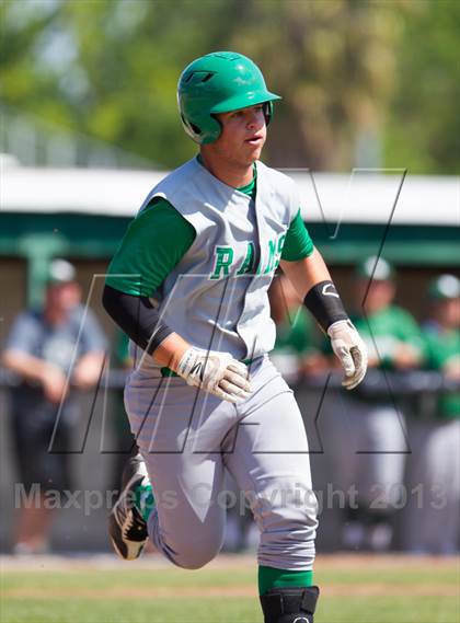 Thumbnail 3 in De La Salle @ St. Mary's (Game 1) photogallery.
