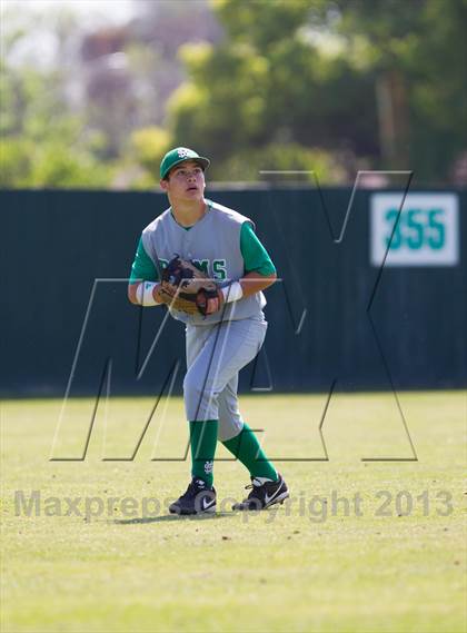 Thumbnail 1 in De La Salle @ St. Mary's (Game 1) photogallery.